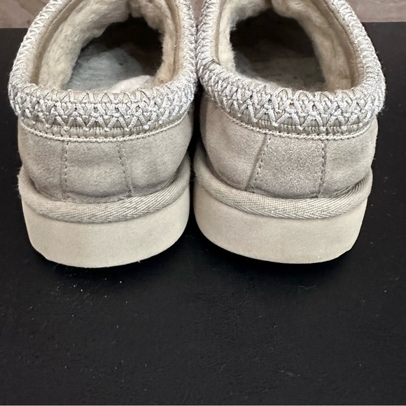 Ugg Tasman Sz 9 - Picture 3 of 11